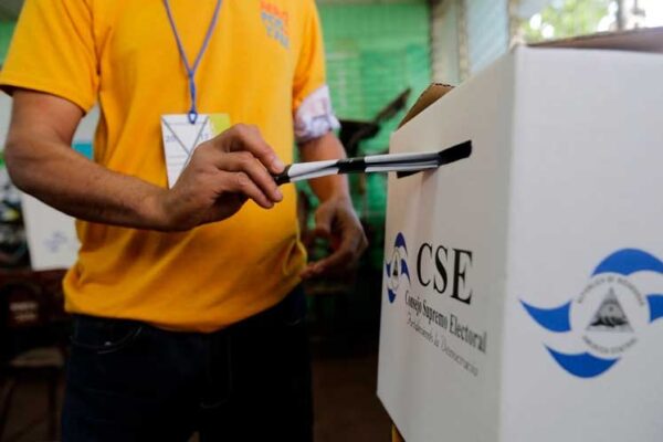 Cra. Rosario: Estamos dando los pasos necesarios para continuar con procesos soberanos, libres y democráticos