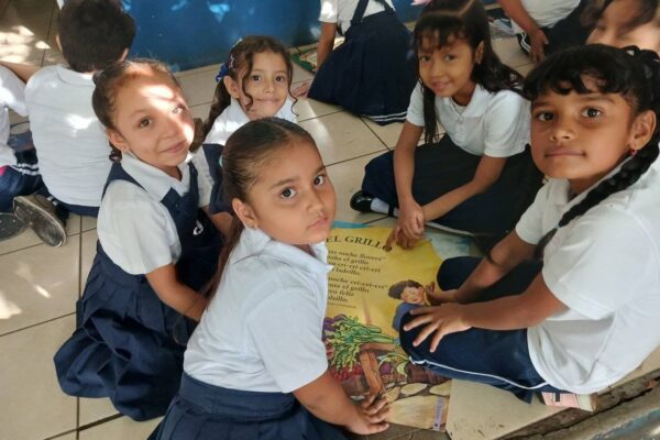 Lanzan plan para garantizar lectura fluida y mejor escritura en niños de educación primaria