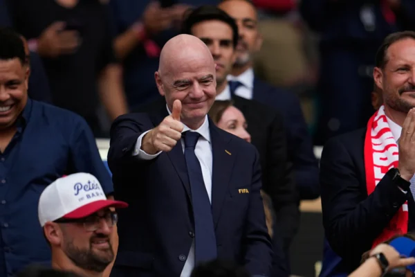 Presidente de La Liga española acusa a Gianni Infantino de “destruir la industria del fútbol”