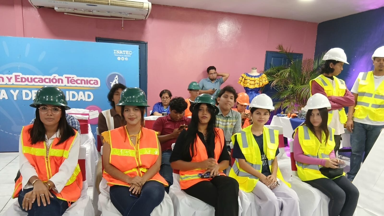 Centros Tecnológicos conmemoran el Día del Estudiante con actividades y reconocimientos a jóvenes destacados