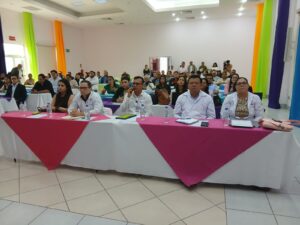 Minsa desarrolla feria científica e intercambio de conocimientos médicos