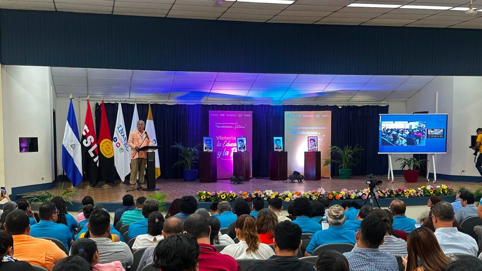 Sistema Educativo Nacional certifica a más de 60 mil docentes en historia e identidad