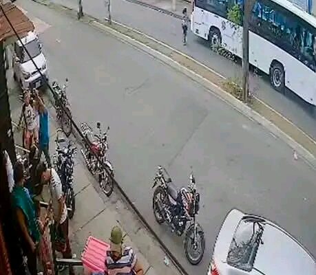 Capitalina muere al ser atropellada por un bus de la ruta 154