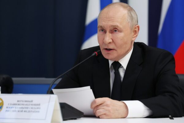 Putin: Hay que combatir “como a los piratas” a los que tratan de agredir a la flota comercial rusa