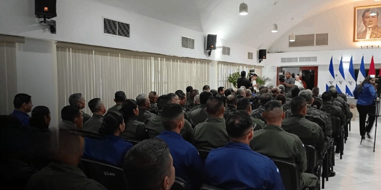 Comisión Constitucional inicia con el Ejército consultas para la reforma parcial de la Constitución Política