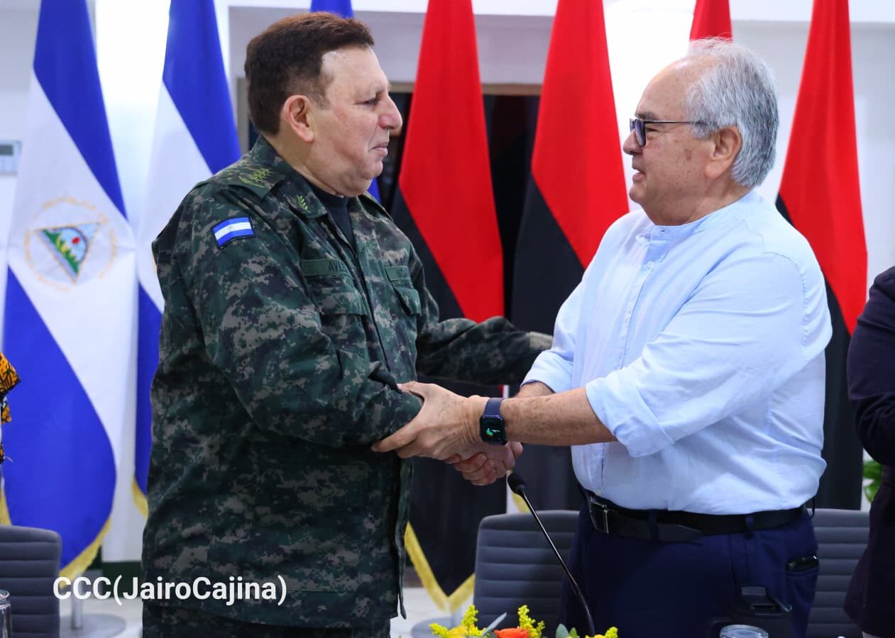 Ejército de Nicaragua expresa firme respaldo a las reformas de la Constitución Política