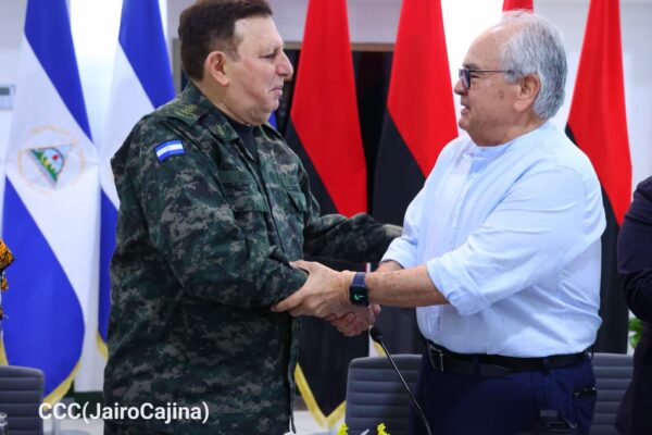 Ejército de Nicaragua expresa firme respaldo a las reformas de la Constitución Política