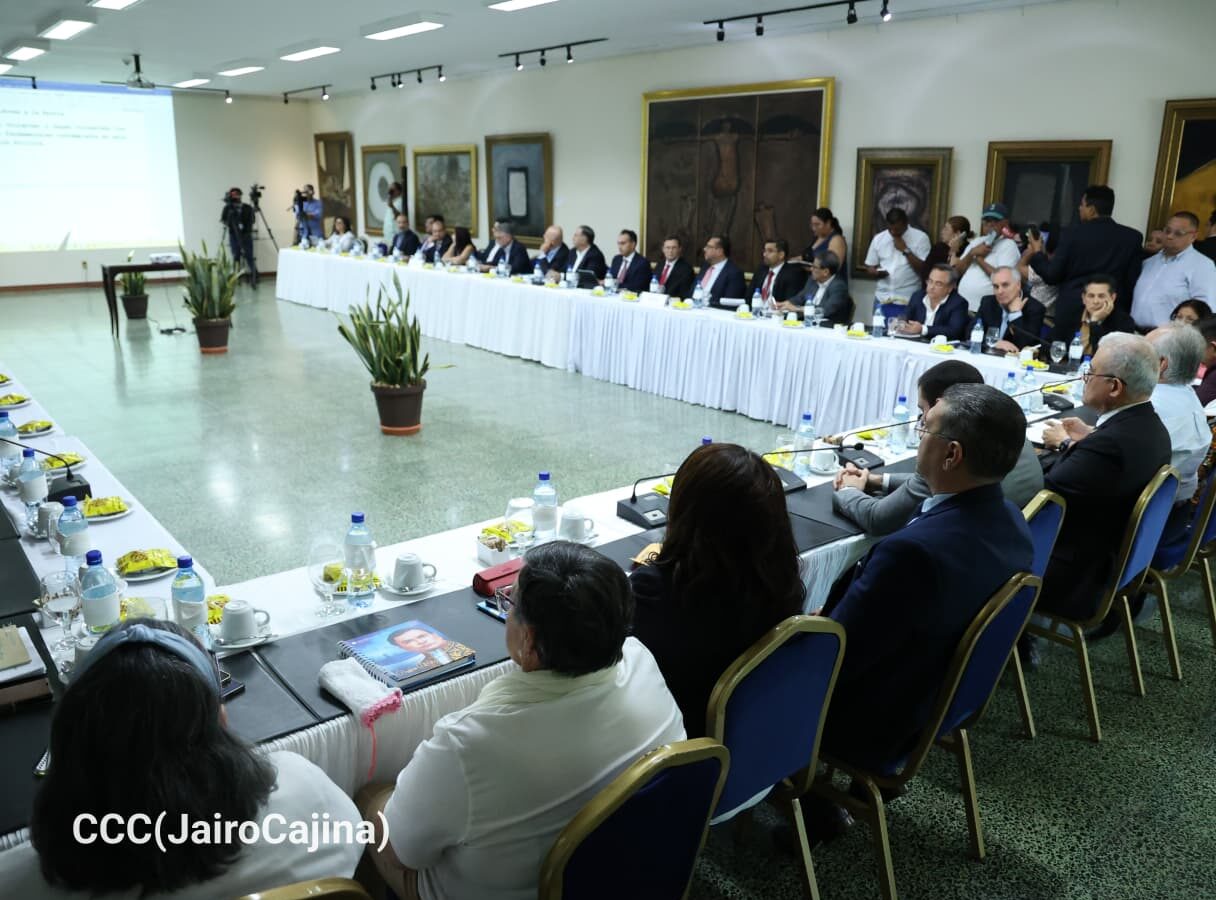 Sector financiero y bancario participan de consulta constitucional