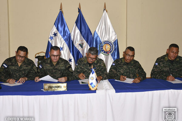 Ejércitos de Nicaragua y Honduras acuerdan intensificar acciones fronterizas contra el crimen organizado