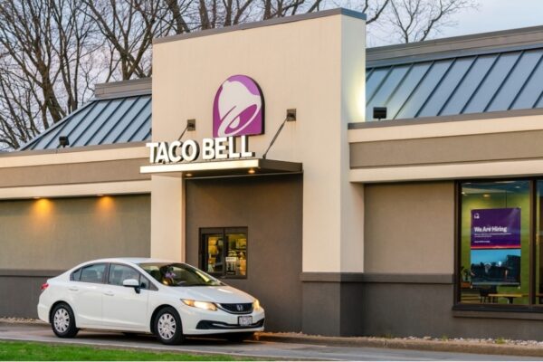 Taco Bell recurre a su “fórmula mágica” tras el brote de ciclosporosis en EE.UU
