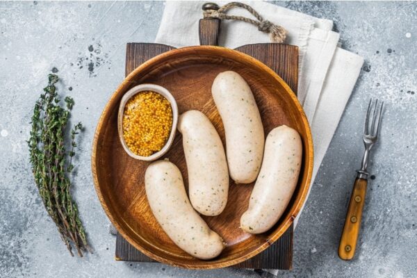 Salchicha bávara hecha de gusanos: nueva receta causa polémica en Alemania