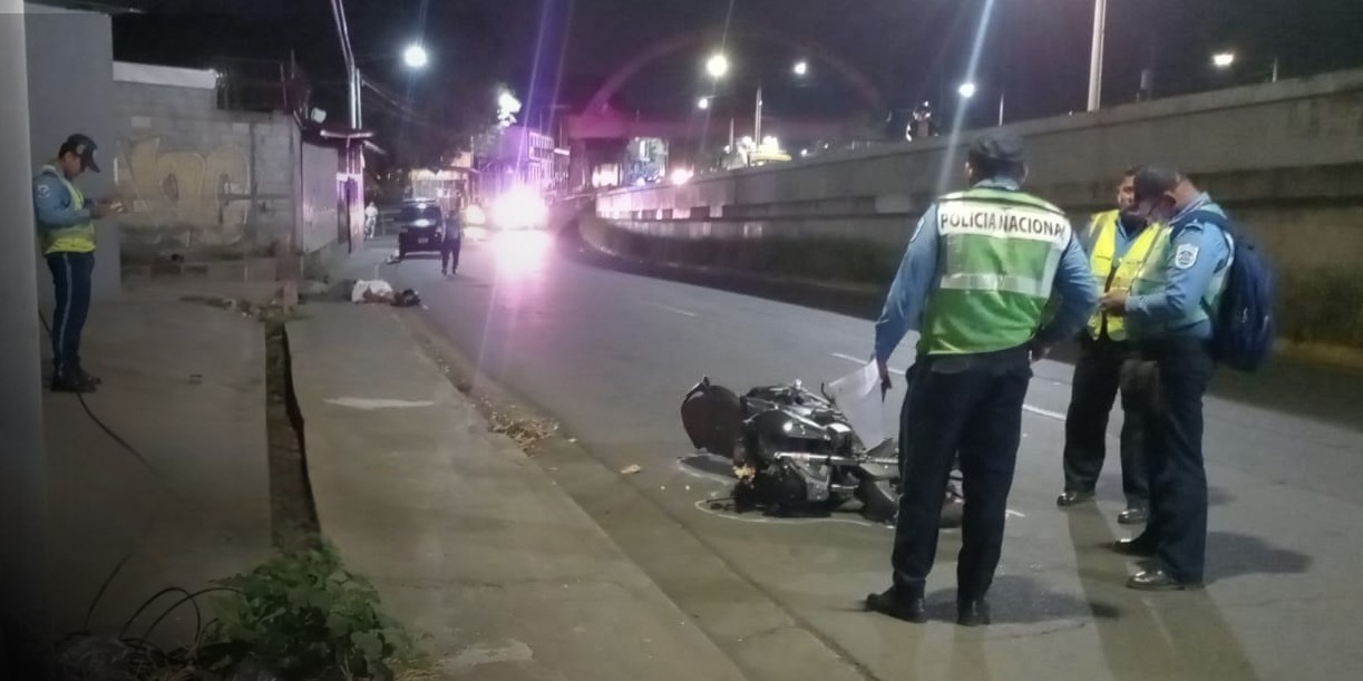 Motorizado se estrella y pierde la vida en Rubenia