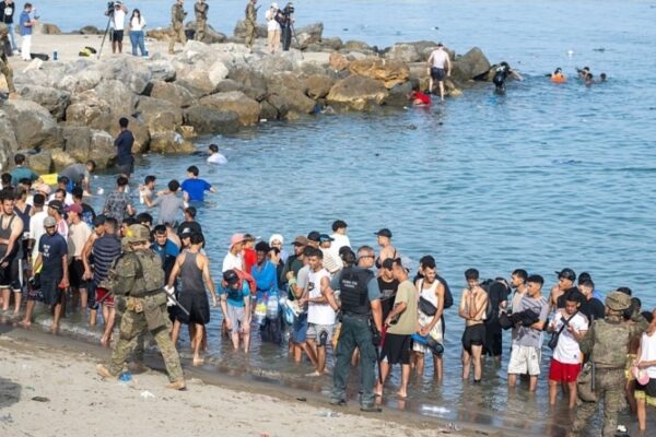 Reportan nuevo intento de ingreso masivo de migrantes en Melilla