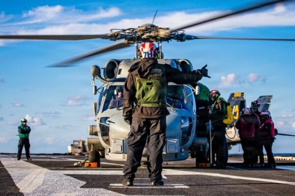 “No nos sorprenderán ni seremos pasivos”: Ministro de Defensa iraní ante las amenazas de EE.UU