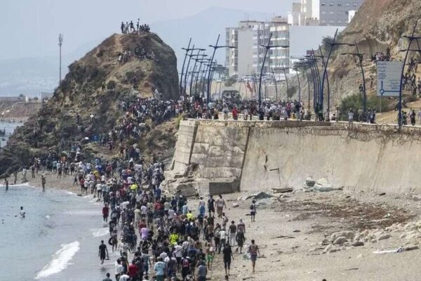 Se eleva a 88 cifra de muertes en Ceuta y siguen tensiones