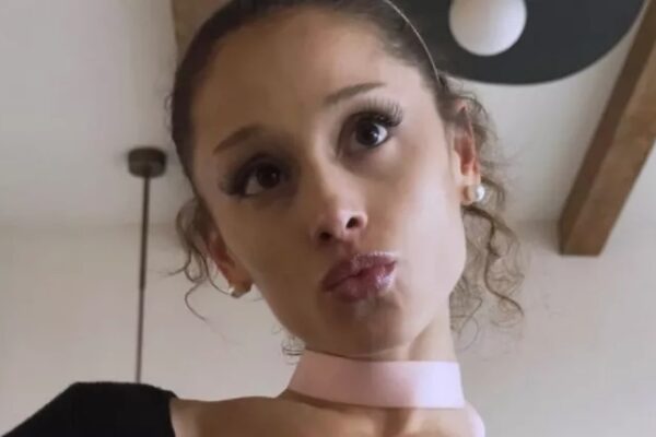 Ariana Grande enciende alarmas por su delgadez extrema
