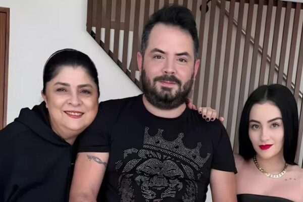 Victoria Ruffo reacciona a los rumores de separación de José Eduardo Derbez y Paola Dalay