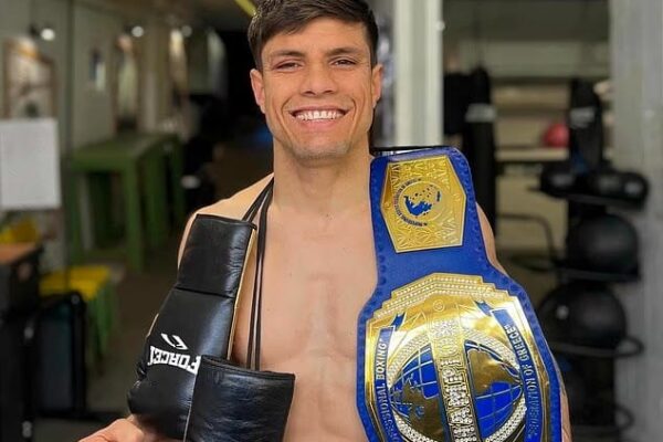 Muestran foto del boxeador acusado de asesinar a una mujer y esconder su cadáver en una maleta