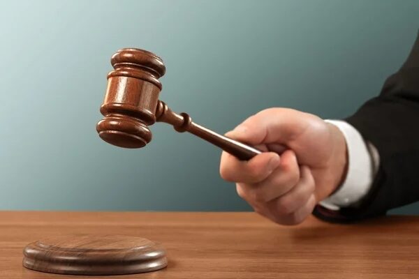 Estafadores que despojaron de C$ 144 mil a su víctima con lotería falsa buscan mediación
