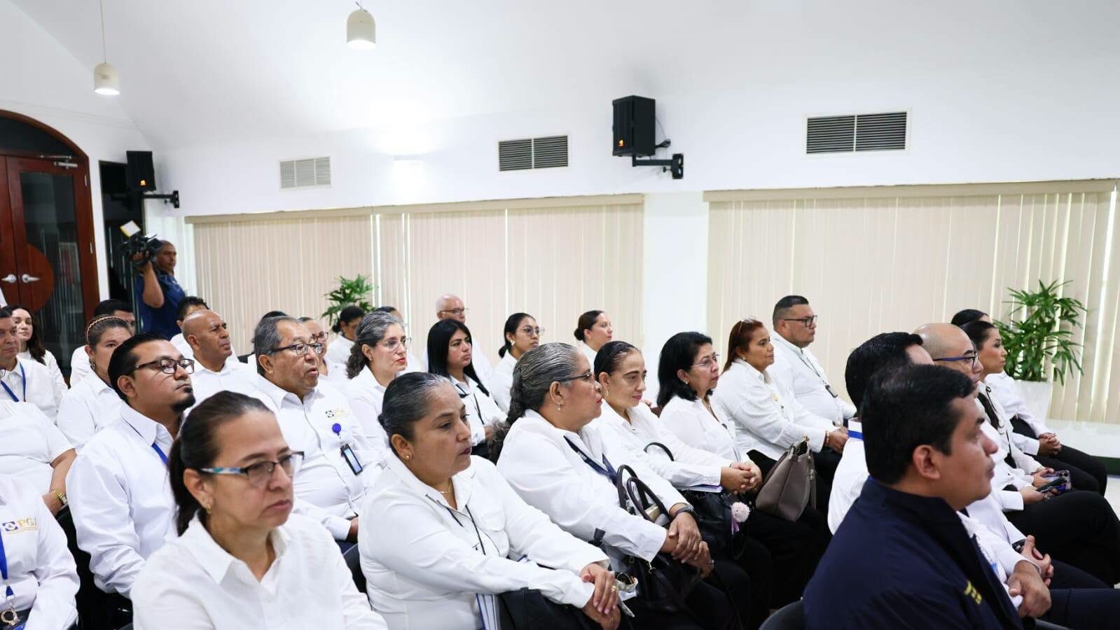 Con el respaldo de más de 3 mil funcionarios municipales, avanza consulta de Reformas Constitucionales