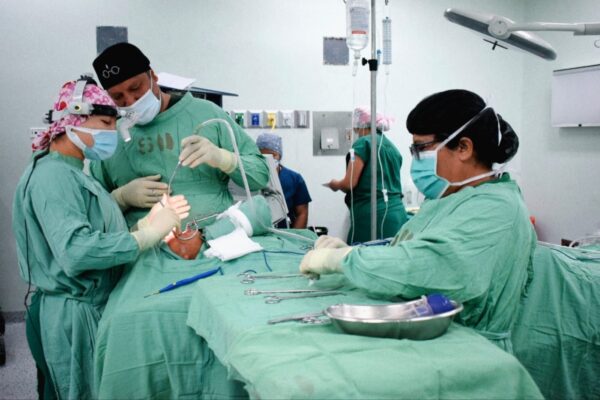 Hospital Lenín Fonseca atiende a pacientes con cirugías especializadas de otorrinolaringología
