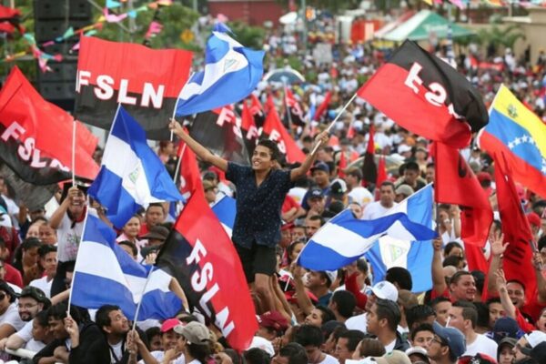 Cra. Rosario: “Nicaragua camina y sólo se arrodilla ante Dios”