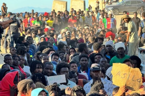 España pone fecha límite a Italia por su reacción tras la crisis en Ceuta