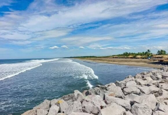 Joven de 28 años muere ahogado tras ser arrastrado por las olas en Paso Caballo