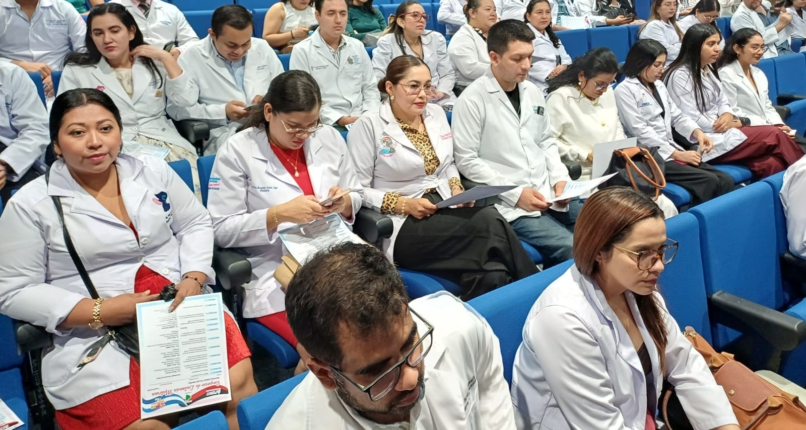 Especialistas actualizan conocimientos sobre la importancia de la lactancia materna