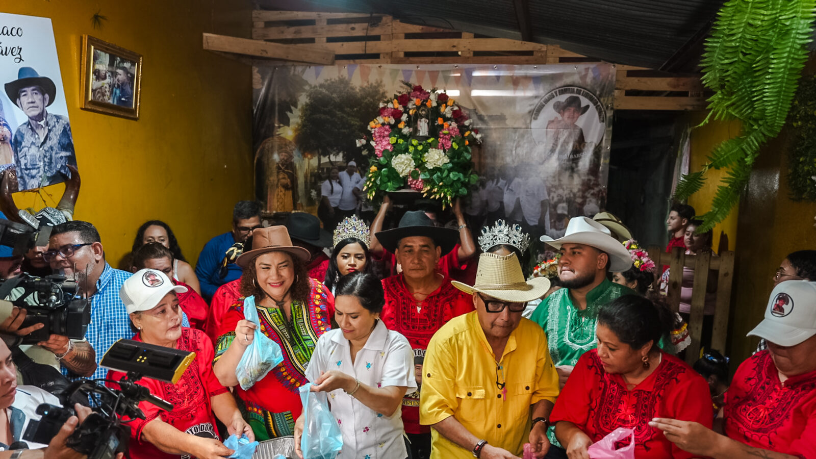 El tradicional Palo Lucio y la Vela del Barco marcan la víspera del retorno de “Minguito”