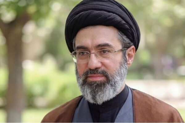 Un general del CGRI revela por qué el líder supremo de Irán no aparece en público