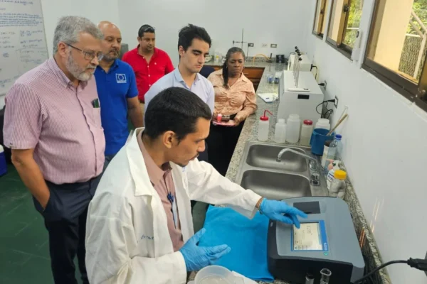 Diplomáticos europeos verifican el impacto de proyectos de cooperación en Chontales y el Caribe Sur
