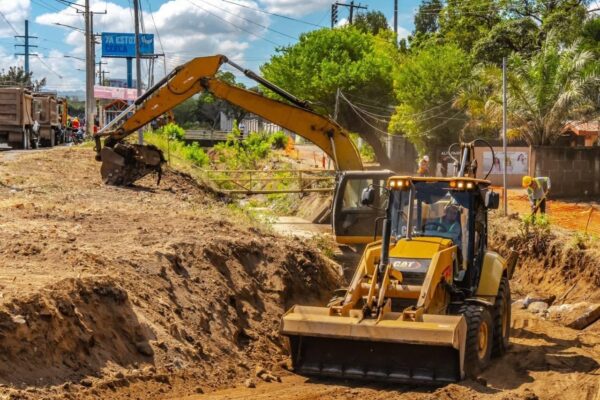 Tráfico en la Rotonda El Periodista se reducirá a un carril por trabajos en el nuevo paso a desnivel
