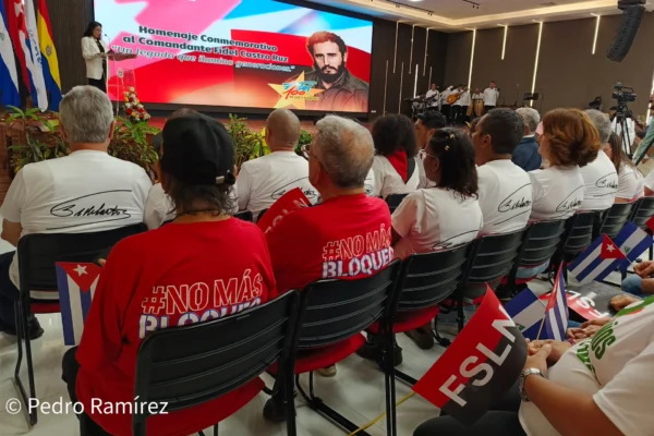 Comunidad universitaria de Nicaragua celebra los 100 años del comandante Fidel Castro