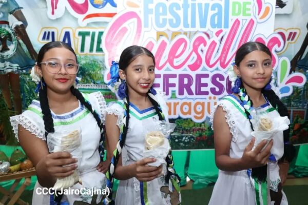 Reparten 15 mil quesillos en el inicio de los festivales de este platillo de la gastronomía popular