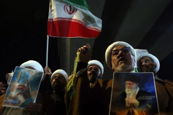 Irán anuncia homenajes al ayatolá Alí Jameneí