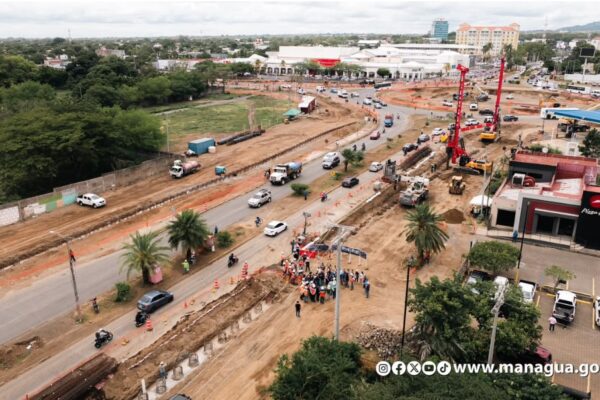 Avanza en 11 % la construcción del Tramo II y III de la Pista Héroes de la Insurrección