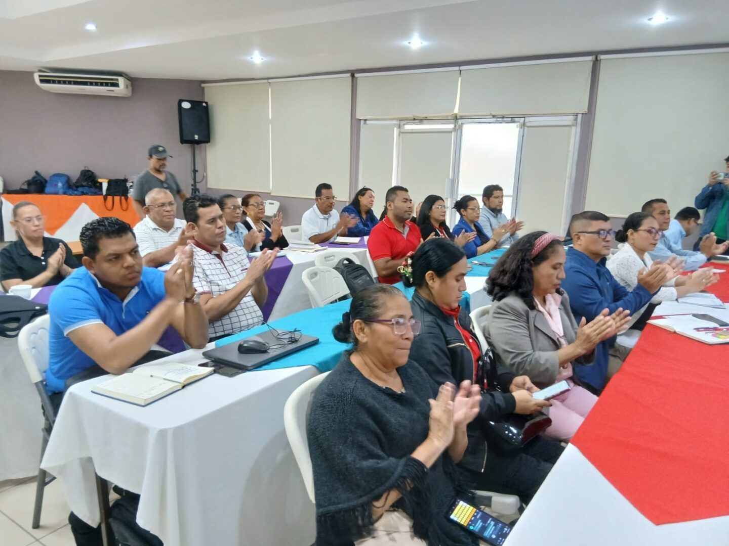Mined consolida evaluación de los aprendizajes con taller dirigido a asesores pedagógicos
