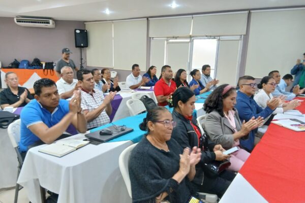 Mined consolida evaluación de los aprendizajes con taller dirigido a asesores pedagógicos