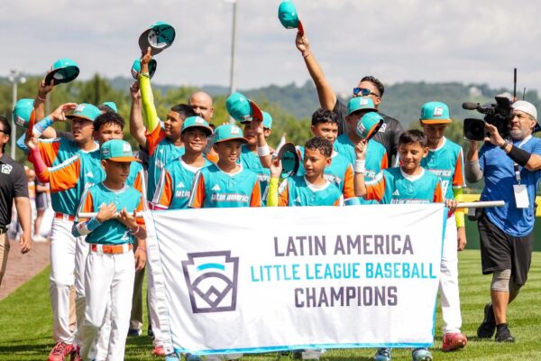 Nicaragua inicia con victoria agónica ante Dominicana en el Williamsport