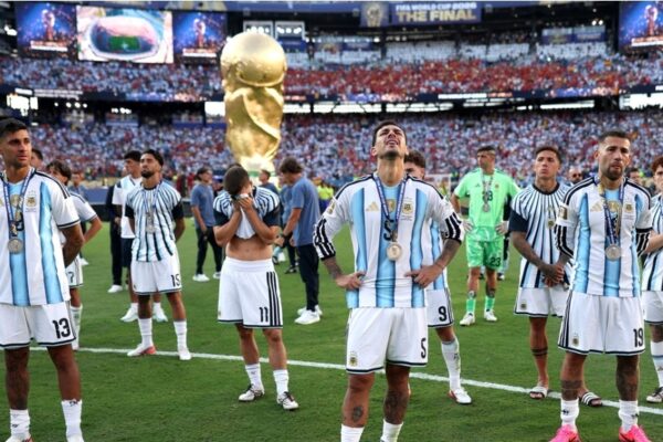 Argentina acusa una “campaña miserable” contra su selección para “destruir” su imagen tras el Mundial