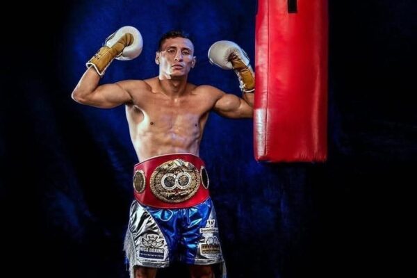 Félix El Gemelo Alvarado cuelga los guantes en el boxeo profesional