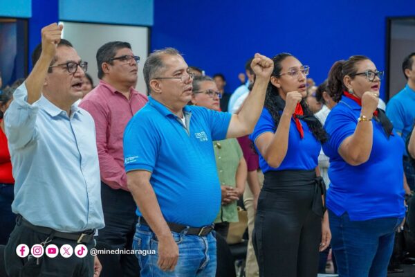 Sistema educativo reafirma compromiso de erradicar el analfabetismo