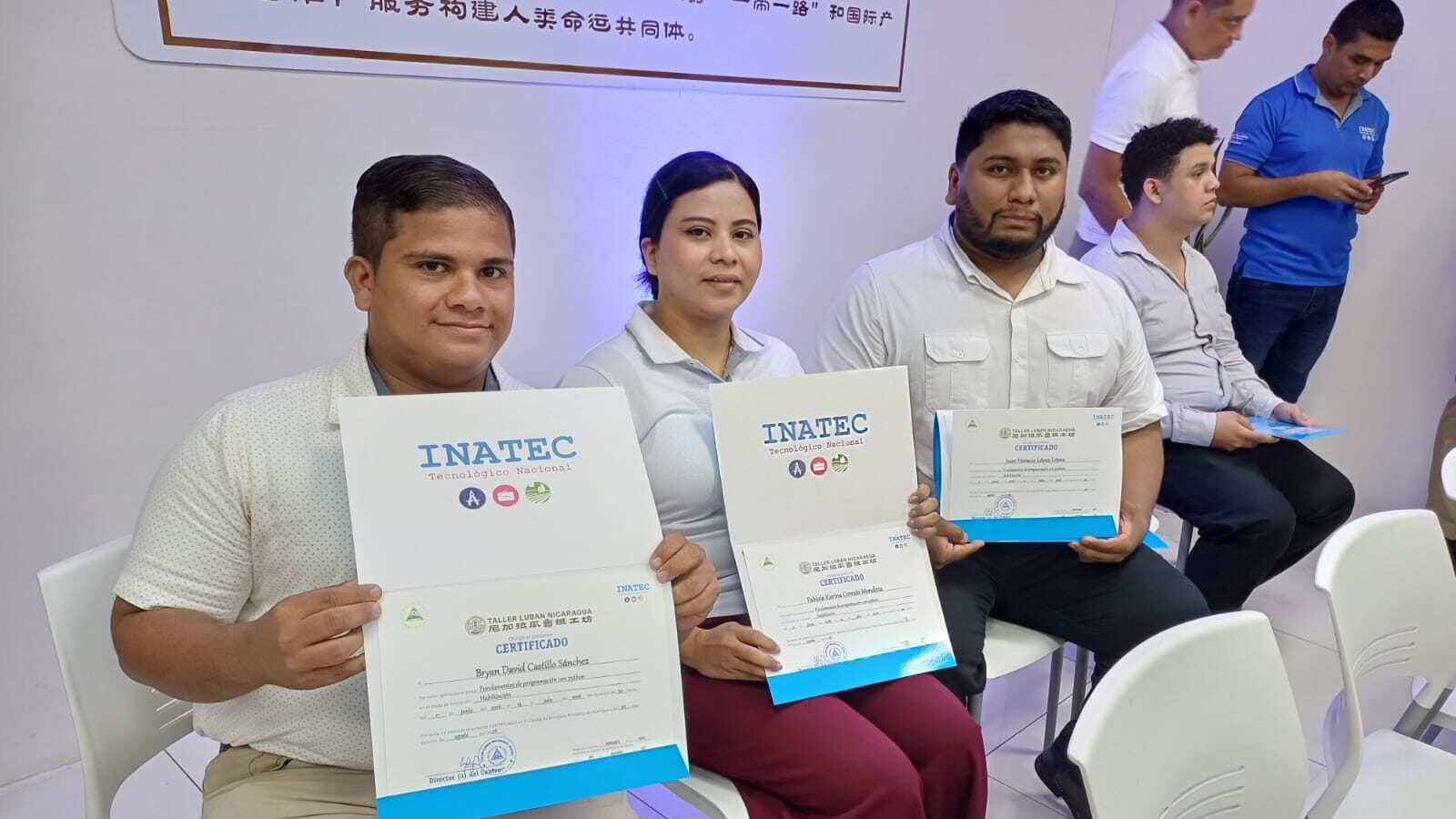 Taller Luban Nicaragua entrega certificados a sus primeros egresados de carreras tecnológicas