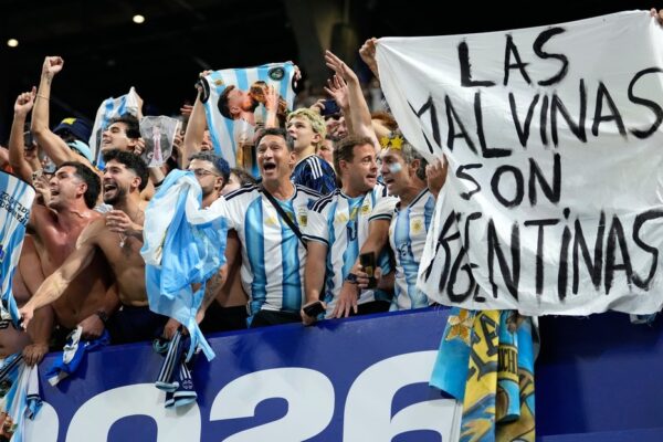 La FIFA multa a Argentina por incidentes ocurridos en el Mundial