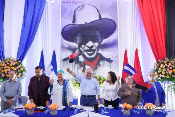48 años después, guerrilleros del Comando Rigoberto López Pérez transmiten su legado a la juventud nicaragüense