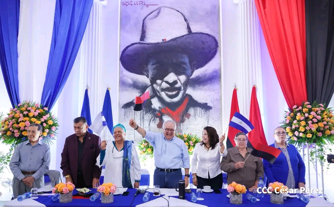 48 años después, guerrilleros del Comando Rigoberto López Pérez transmiten su legado a la juventud nicaragüense