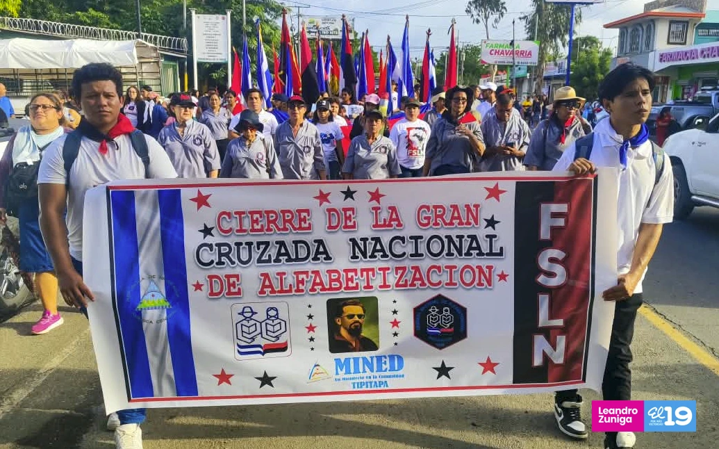 Masivos desfiles escolares en toda Nicaragua en homenaje a la Cruzada Nacional de Alfabetización