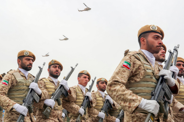 Jefe del Ejército de Irán a EE.UU: “Los iraníes lucharán durante 20 generaciones”