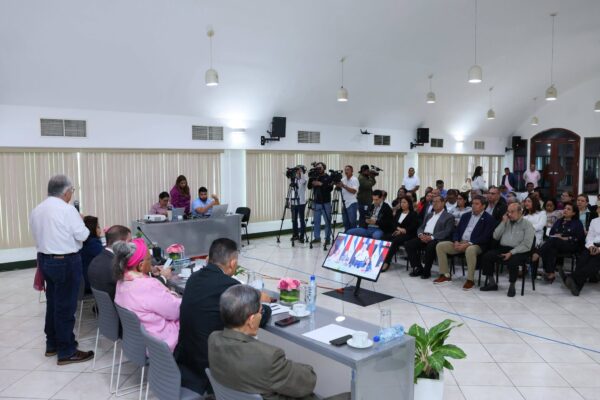 Servidores públicos y Gabinete de Gobierno respaldan reformas constitucionales